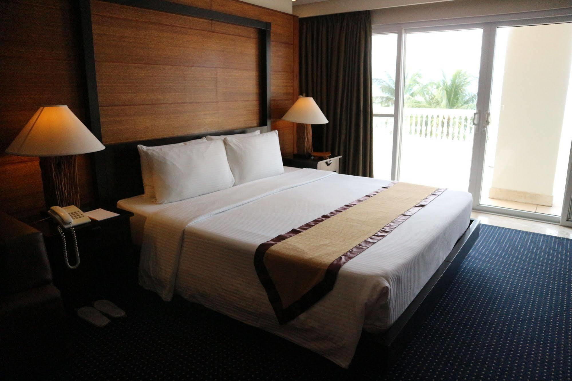Boracay Sands Manoc-Manoc