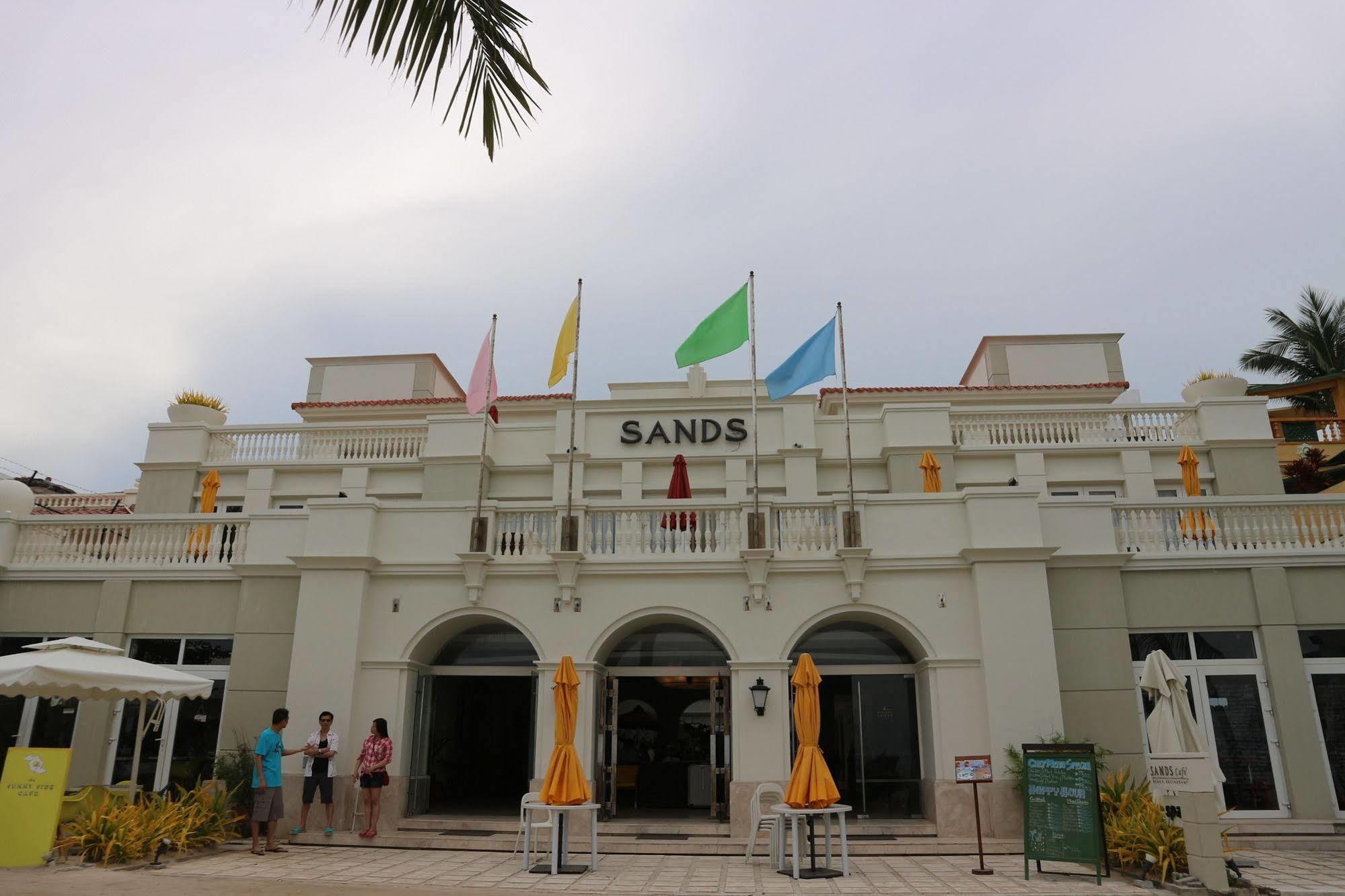 Hotel Boracay Sands